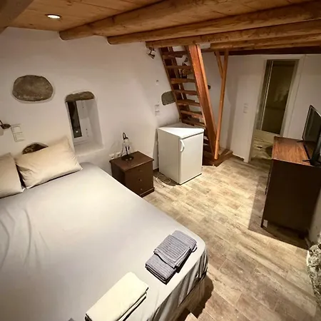 Camaraki Hill House Apartman