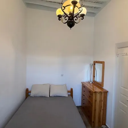 Apartman Camaraki Hill House