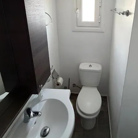 Apartman Camaraki Hill House